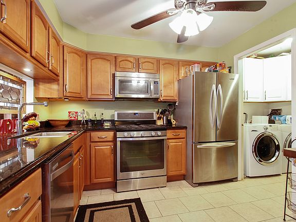 4th image of 8226 Holly Ct Unit D