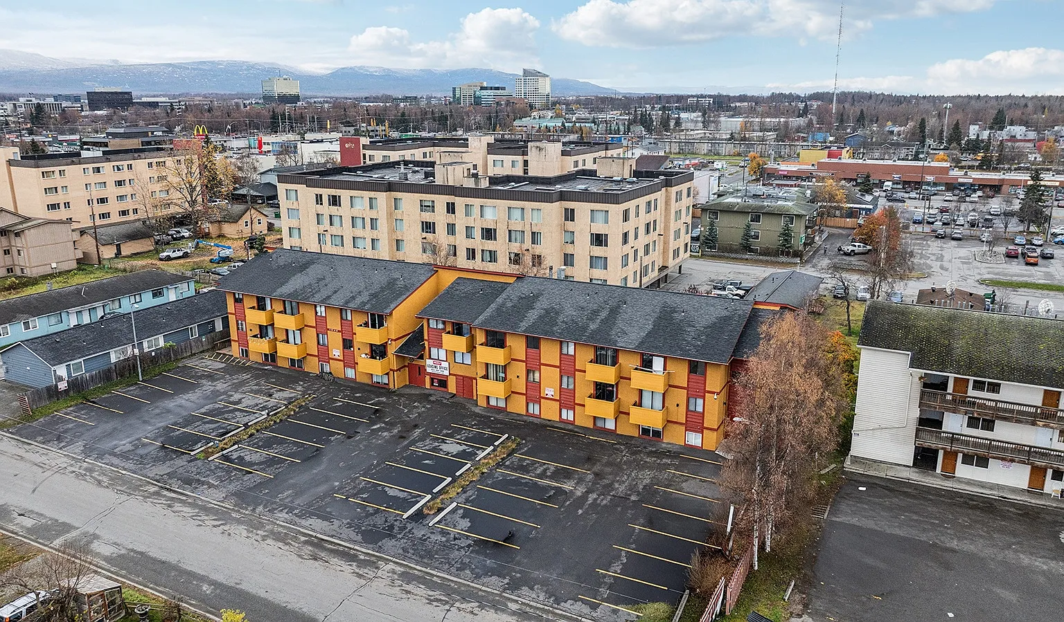Nicole Apartments — Photo 3