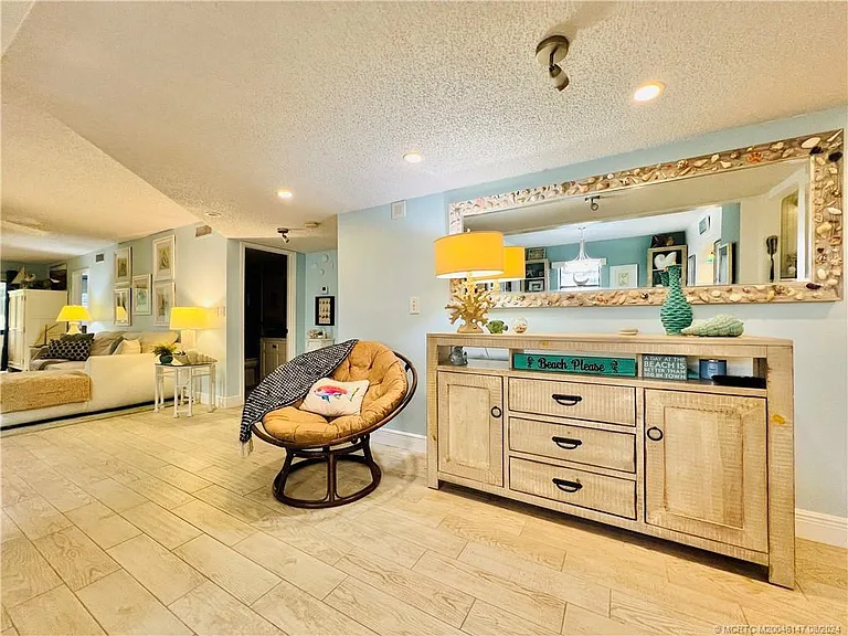 10044 S Ocean Dr #102 — Photo 25