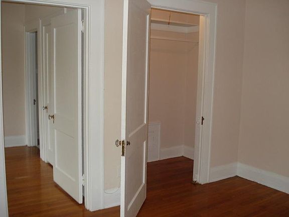 5th image of 1505 S De Soto Ave