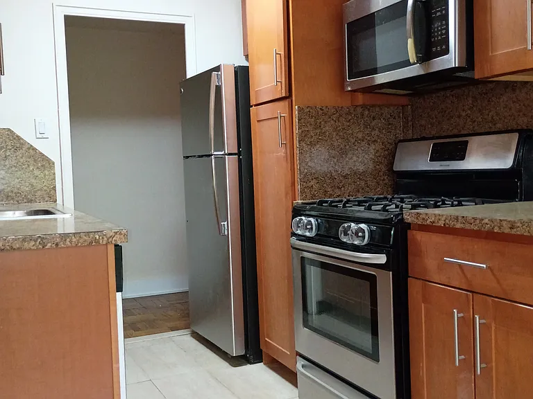 67-00 192nd St #4 — Photo 1