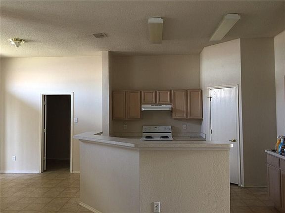 4th image of 1125 Chestnut Ln
