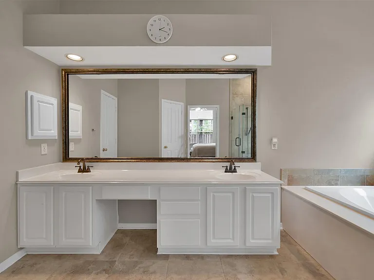 24 E New Avery Pl — Photo 11