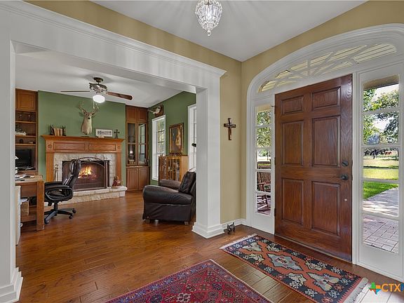2nd image of 2526 River Oaks Dr