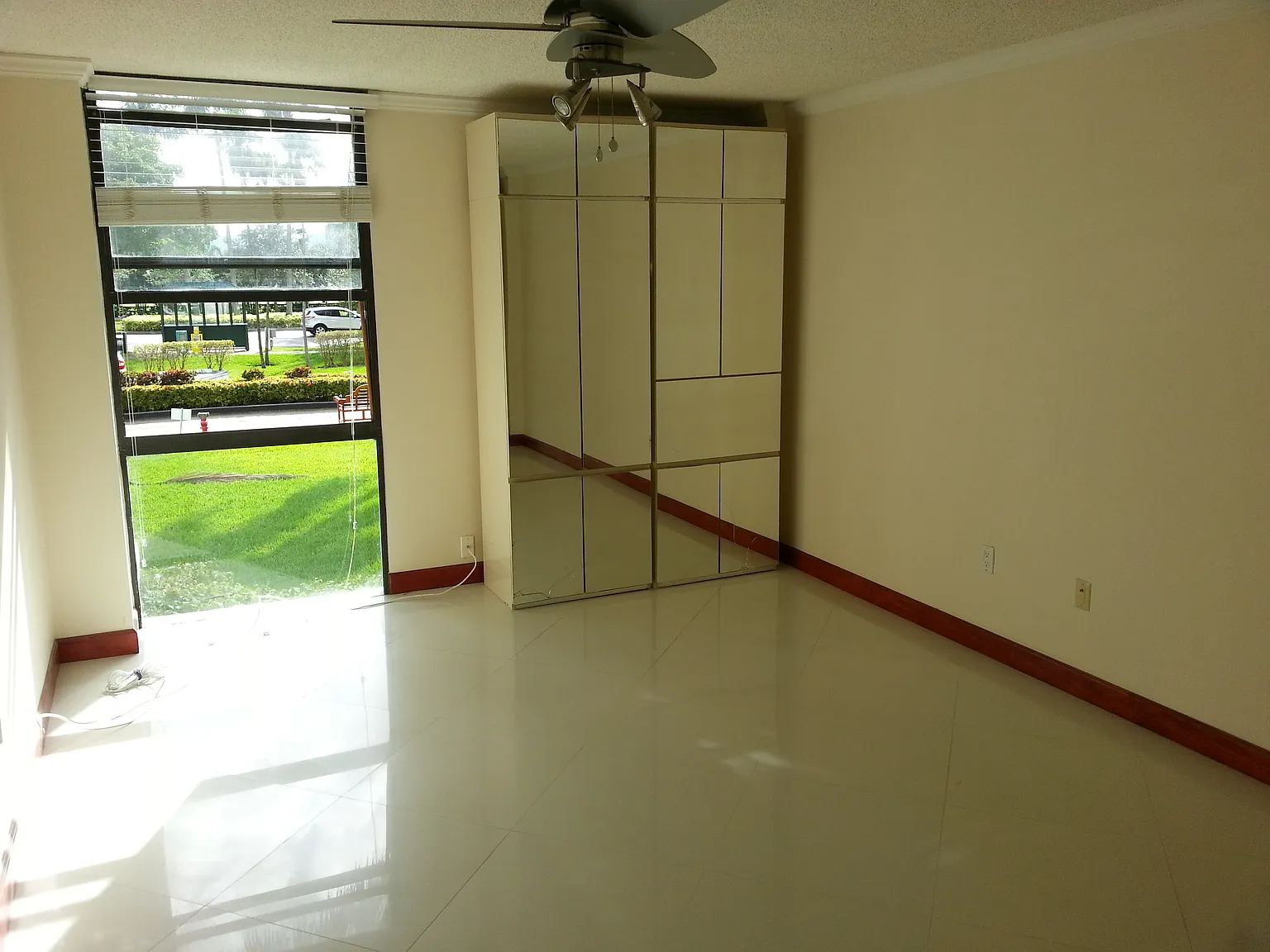 2 bed, 996 sqft, $2,100 — Photo 3