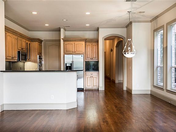 3rd image of 12062 Lueders Ln