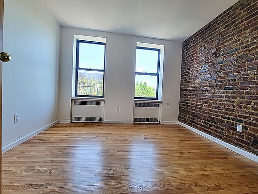 3rd image of 41-56 Denman St #6