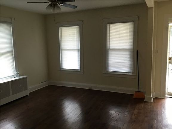 5th image of 2320 Healy Ave