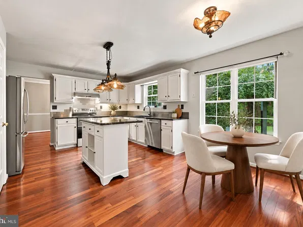20 Briarcliffe Ct, Newark, DE 19702