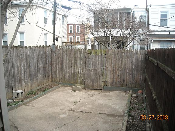 4th image of 308 S Van Buren St