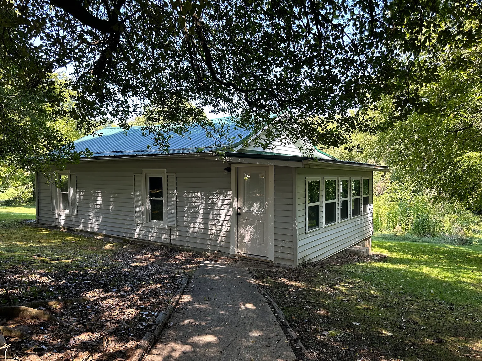 3004 Mayfield Dr — Photo 1