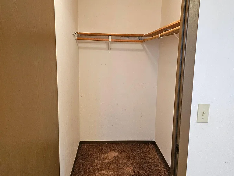 1143 Park Dr — Photo 8