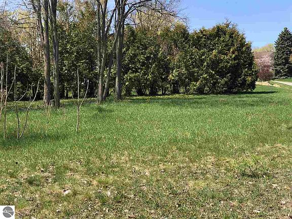 3rd image of 4279 Cherry Ln