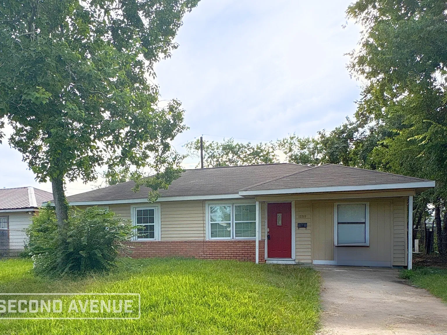 4 bed, 1.0 bath, 1170 sqft, $1,379 — Photo 1