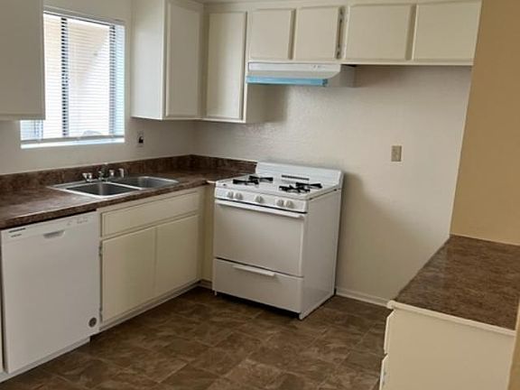 2nd image of 13825 Cordary Ave APT 9