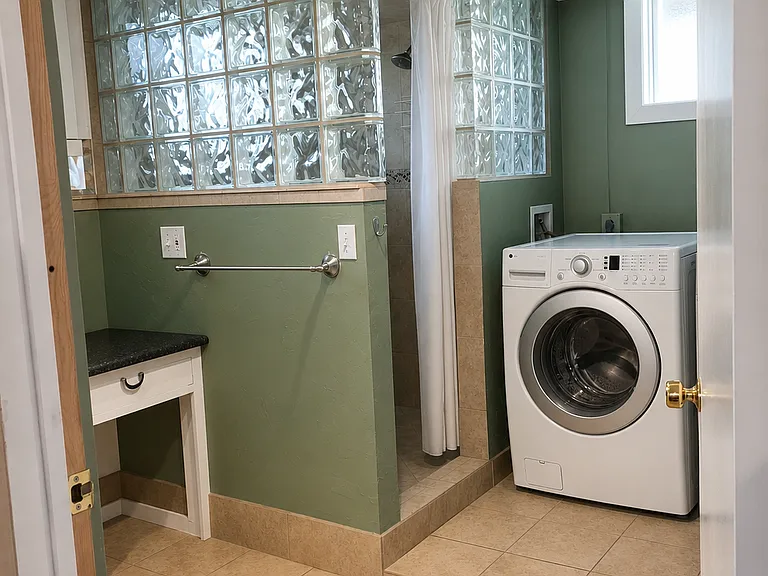 1005 E Austin Ave #2 — Photo 13