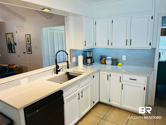 5th image of 109 Windsor Ct