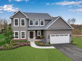 92 Emma Way, East Amherst, NY 14051