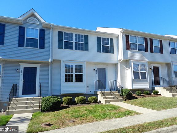 2nd image of 306 Merrill Ct