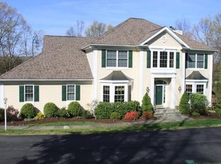 21 Boxwood Ln, New Milford, CT 06776