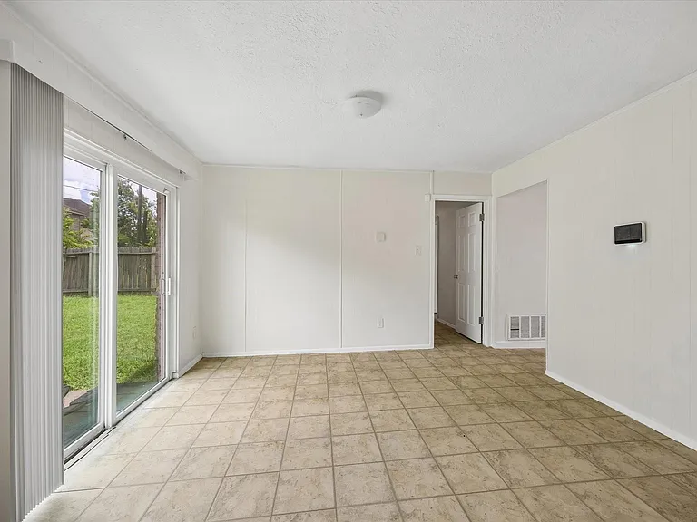 12639 Chiswick Rd — Photo 4