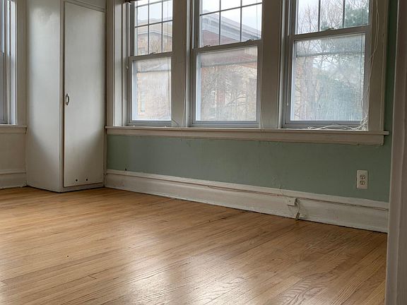4th image of 5353 W Berteau Ave #2E