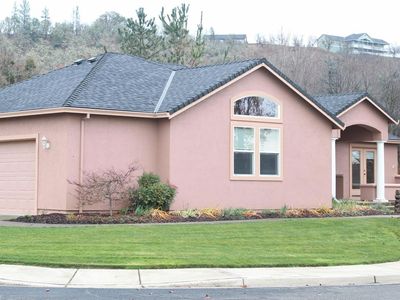 403 Robert Trent Jones Jr Blvd, Eagle Point, OR, 97524