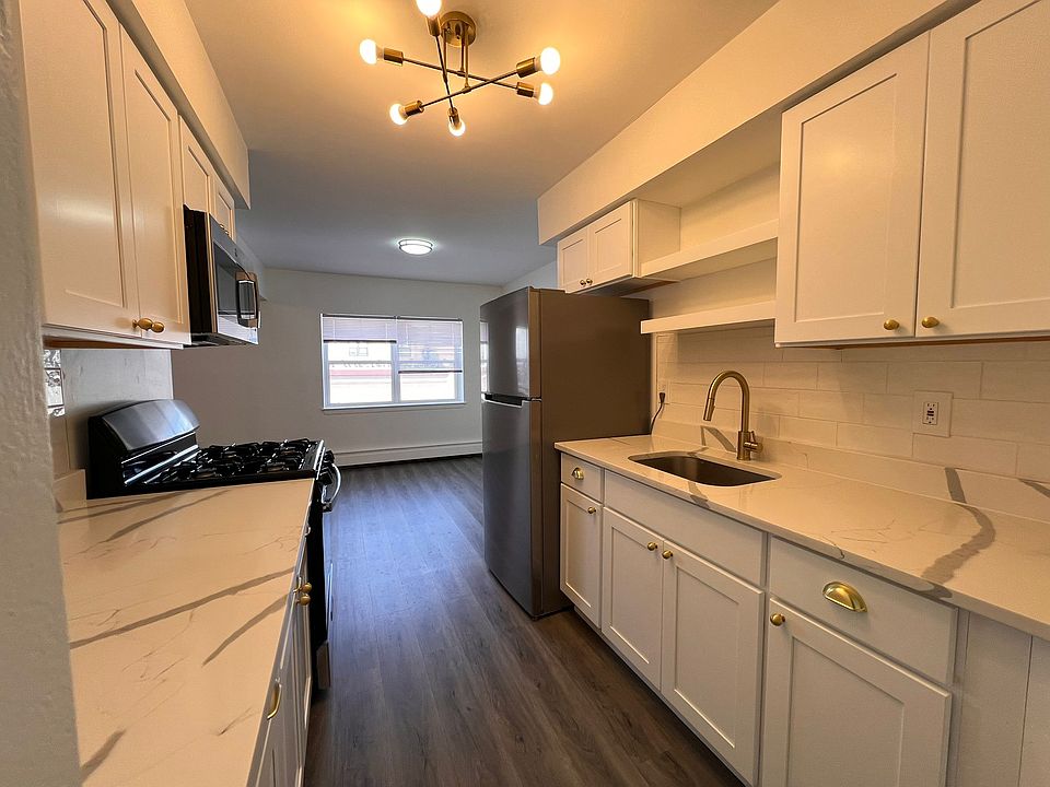 1st image of 560 Washington Ave #14E