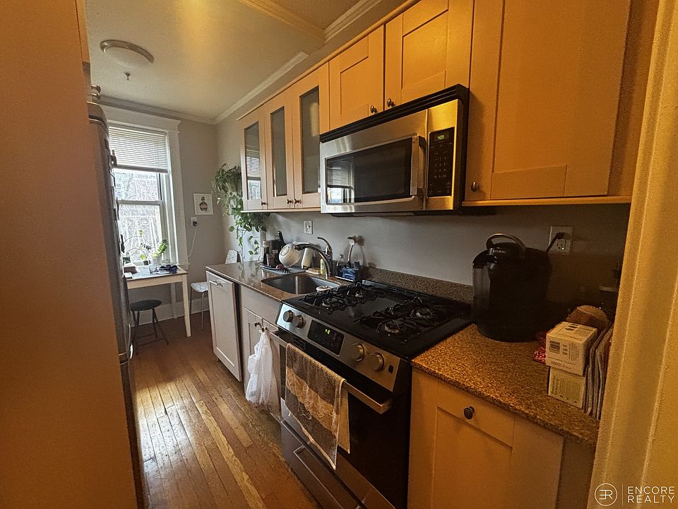 1st image of 118 Riverway St #U10