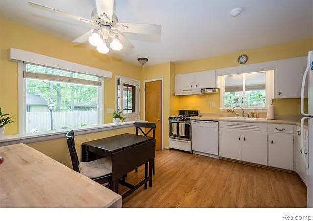 1811 Alhambra Dr — Photo 5