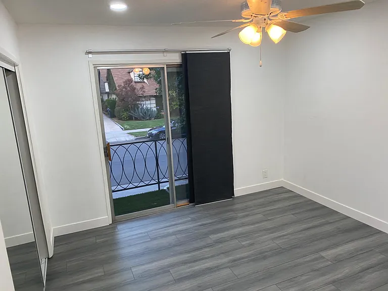 807 N Alfred St #1 — Photo 22