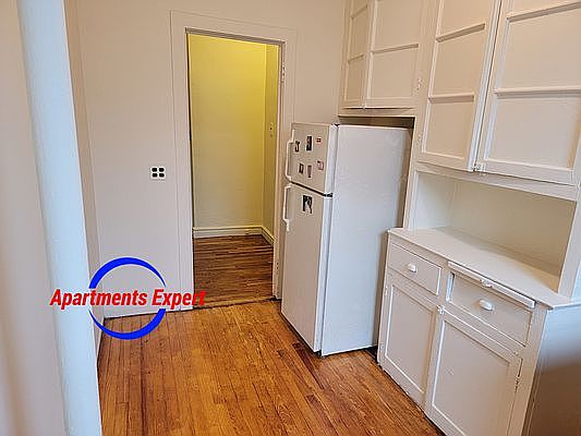 4th image of 3806 Bailey Ave #E6