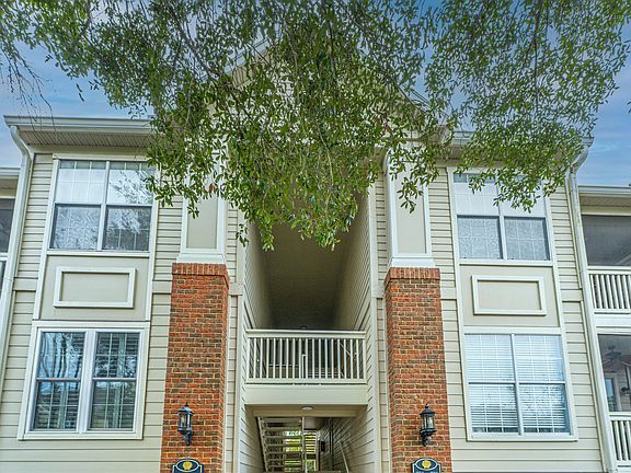 5th image of 1600 Long Grove Dr Unit 726