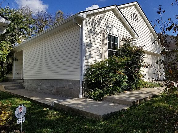 2nd image of 2641 Trailwood Ln