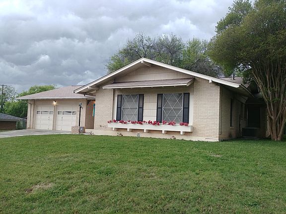 2nd image of 8407 Dudley Dr