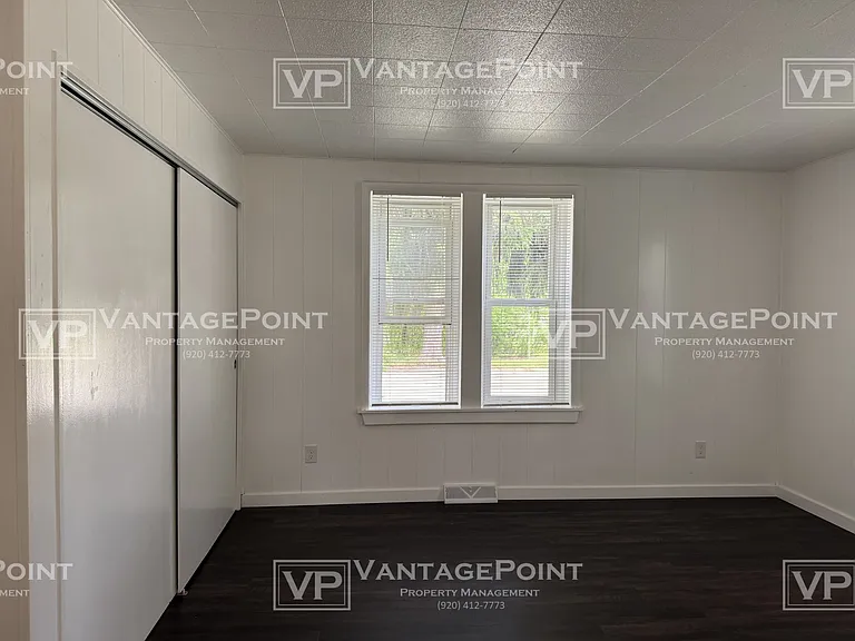 420 E Pine St — Photo 12