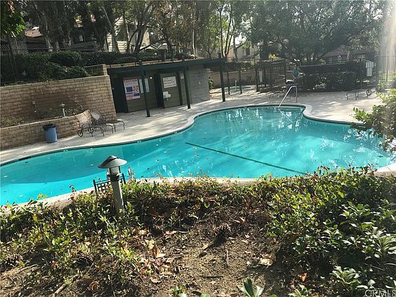 4th image of 3825 Sycamore St #84
