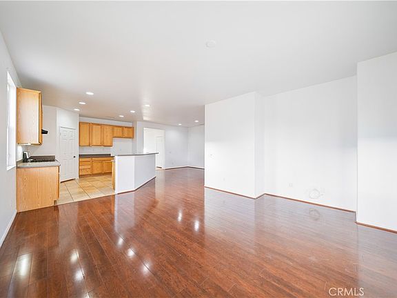 5th image of 11797 Maywood St