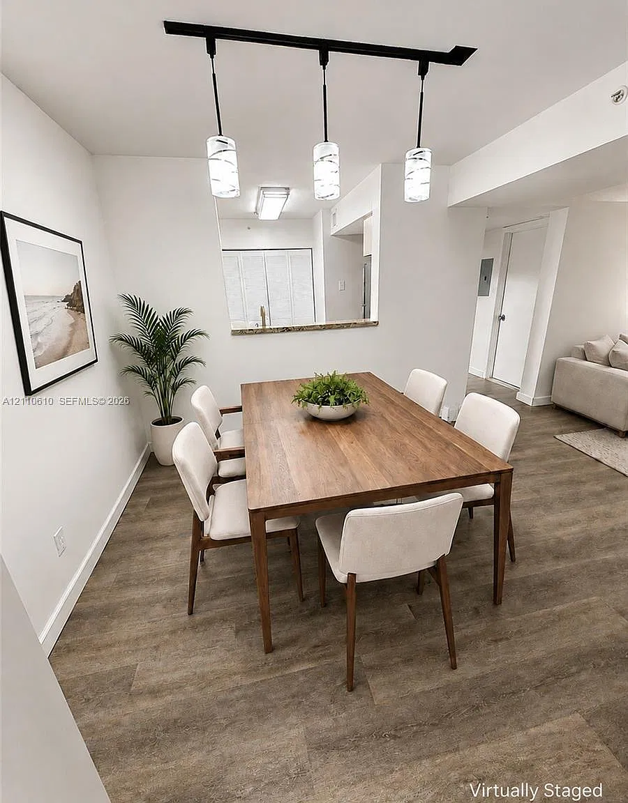 Sheridan Beach Club Condo — Photo 3