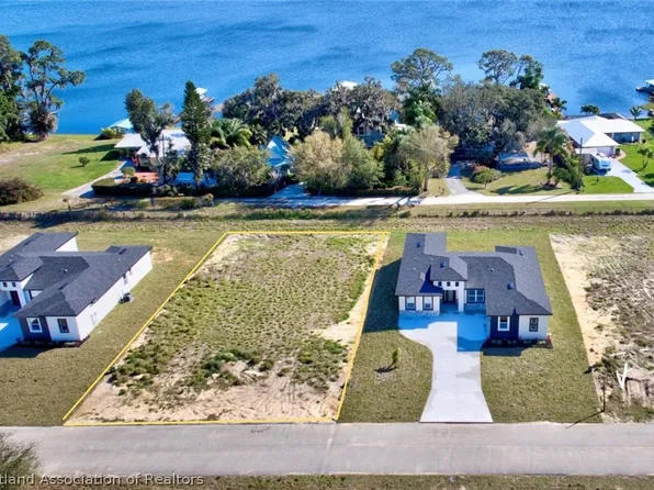 120 Magnolia Manor Ln, Lake Placid, FL 33852