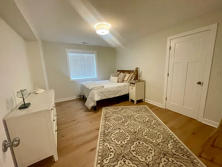 2442 Carrollton Ave #B — Photo 12
