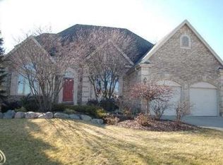 679 Heritage Ln, Rochester Hills, MI 48309