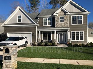1312 Auburn Hill Dr, Chesapeake, VA 23320