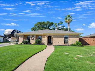 208 Raywood Dr, Houma, LA 70360