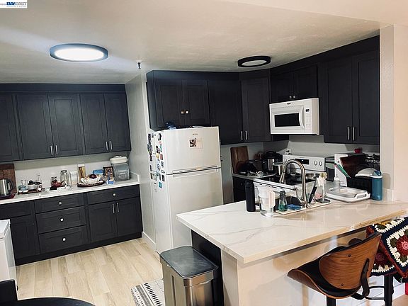 3rd image of 303 Adams St APT 109
