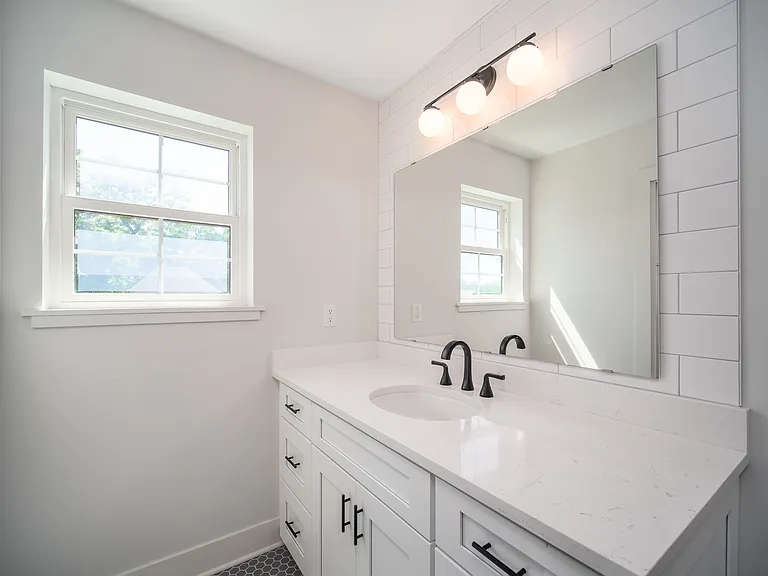 1022 Connecticut St — Photo 3