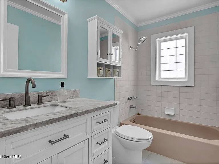 1207 N Topsail Dr — Photo 36