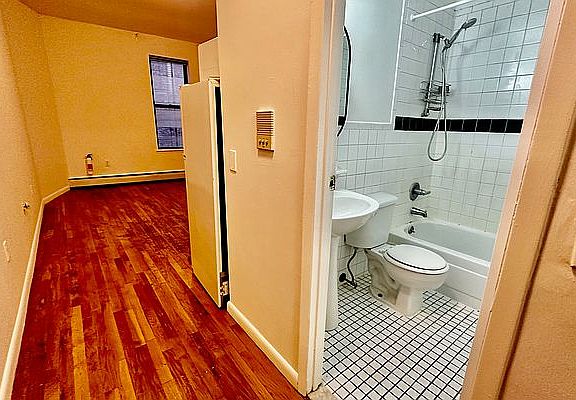 3rd image of 606 8th Ave APT 2A
