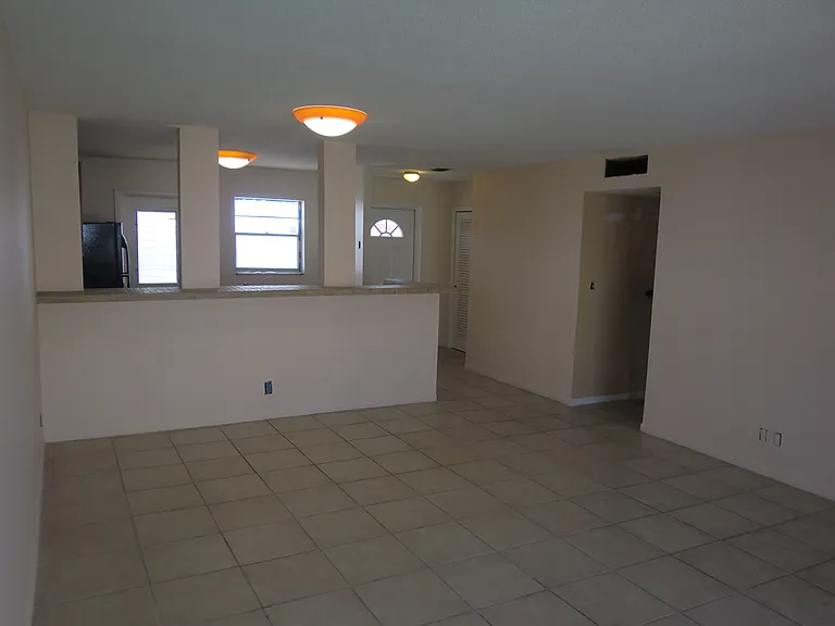 218 NE 12th Ave #507 — Photo 5