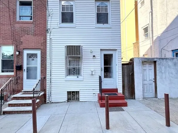 803 Latona St, Philadelphia, PA 19147